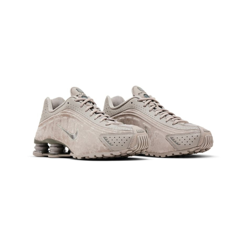 Nike Shox R4 'Flat Pewter Floral'