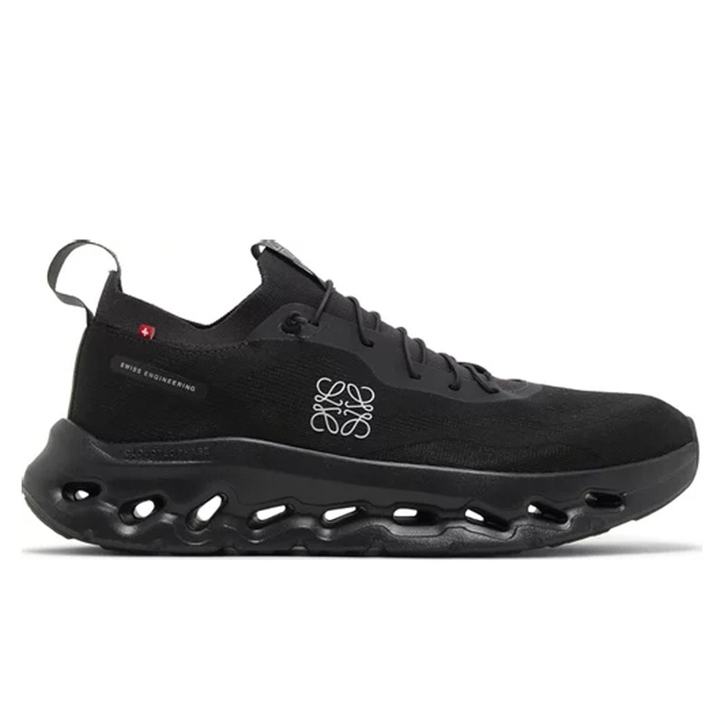 LOEWE x OnCloudtilt All black